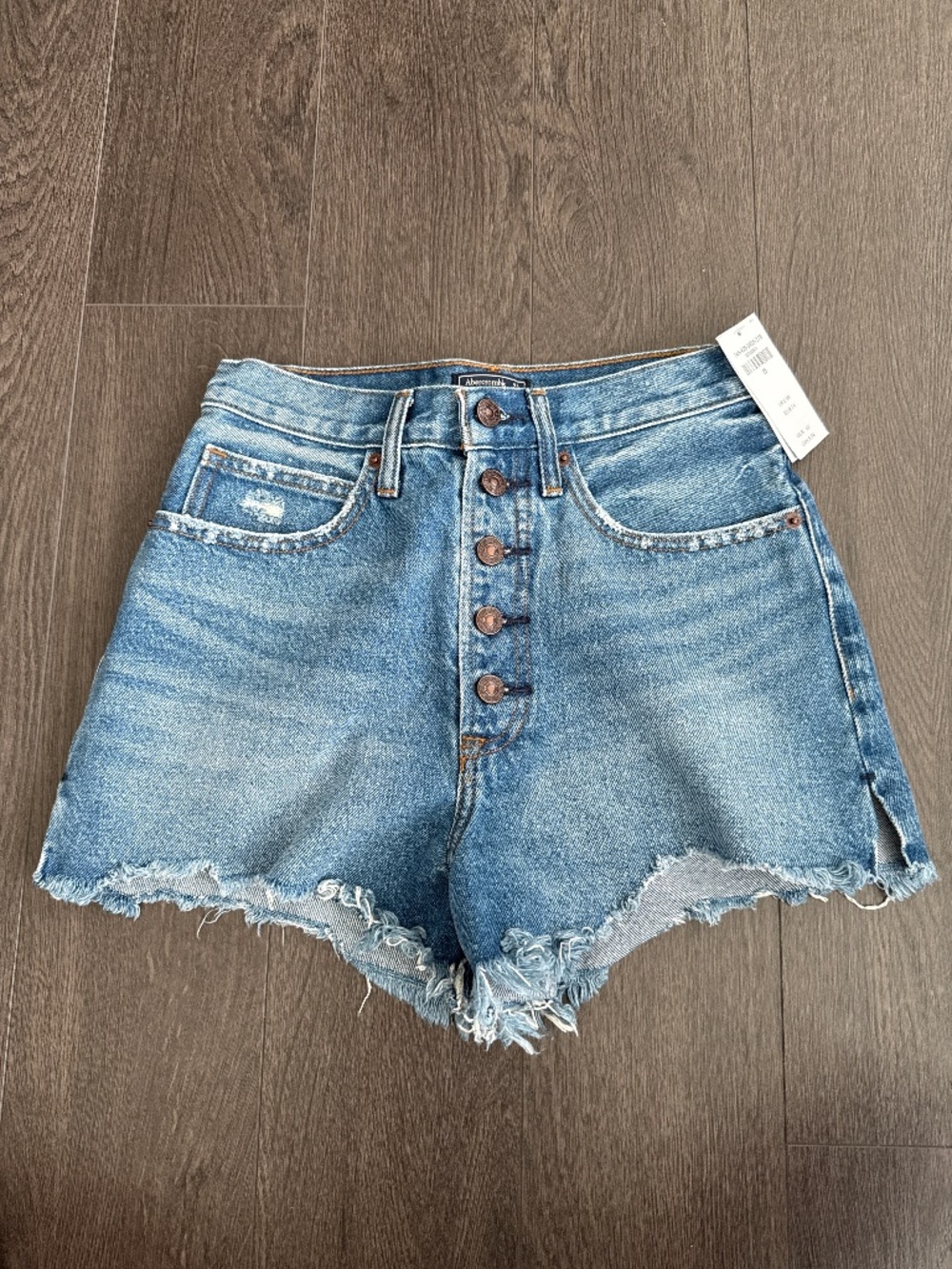NWT Abercrombie denim shorts size 25